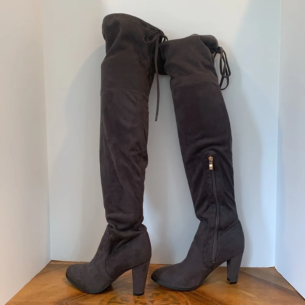 Catherine Malandrino Tie Back Over The Knee Boots Gray Faux Suede Women’s Size 7